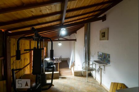 Casa à venda com 300m², 3 quartos e 5 vagas Casa à venda com 300m², 3 quartos e 5 vagasEdícula