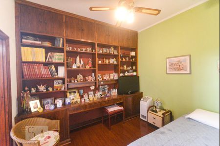 Casa à venda com 300m², 3 quartos e 5 vagas Casa à venda com 300m², 3 quartos e 5 vagasQuarto 1