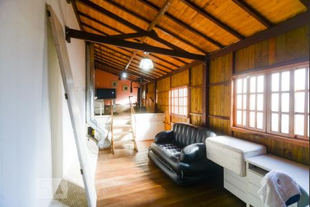 Casa à venda com 300m², 3 quartos e 5 vagas Casa à venda com 300m², 3 quartos e 5 vagasEdícula