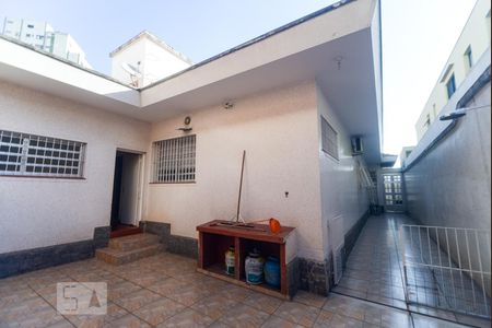 Casa à venda com 300m², 3 quartos e 5 vagas Casa à venda com 300m², 3 quartos e 5 vagasQuintal