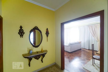 Casa à venda com 300m², 3 quartos e 5 vagas Casa à venda com 300m², 3 quartos e 5 vagasHall de Entrada