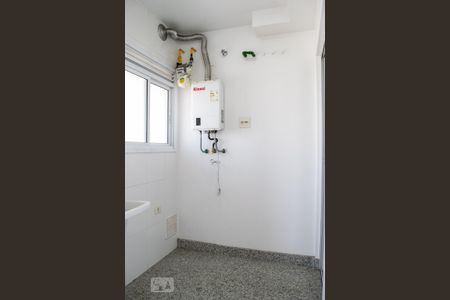 ÁREA SERVIÇO de apartamento para alugar com 2 quartos, 77m² em Santana, São Paulo