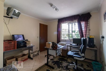 Casa para alugar com 250m², 4 quartos e 2 vagas Casa para alugar com 250m², 4 quartos e 2 vagasQuarto 2
