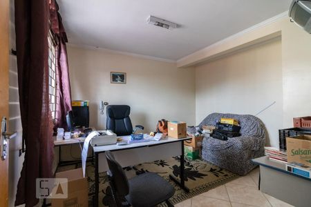 Casa para alugar com 250m², 4 quartos e 2 vagas Casa para alugar com 250m², 4 quartos e 2 vagasQuarto 2