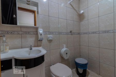 Casa para alugar com 250m², 4 quartos e 2 vagas Casa para alugar com 250m², 4 quartos e 2 vagasBanheiro 2