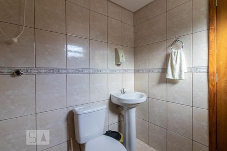 Casa para alugar com 250m², 4 quartos e 2 vagas Casa para alugar com 250m², 4 quartos e 2 vagasBanheiro 1