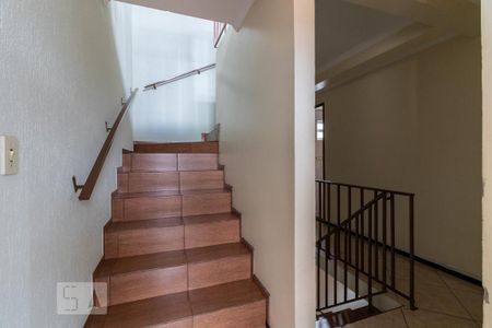 Casa para alugar com 250m², 4 quartos e 2 vagas Casa para alugar com 250m², 4 quartos e 2 vagasAcesso terceiro piso