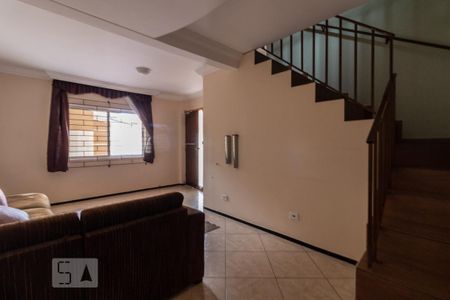 Casa para alugar com 250m², 4 quartos e 2 vagas Casa para alugar com 250m², 4 quartos e 2 vagasSala