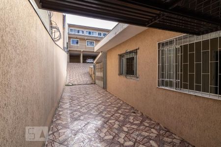 Casa para alugar com 250m², 4 quartos e 2 vagas Casa para alugar com 250m², 4 quartos e 2 vagasEntrada