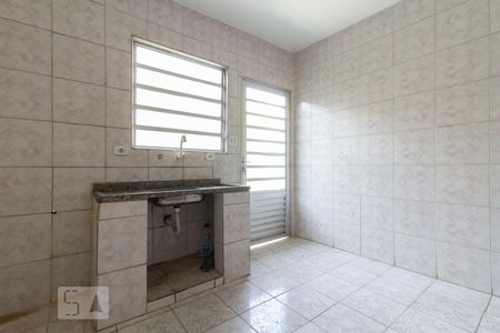 Cozinha de casa para alugar com 1 quarto, 80m² em Vila Paranaguá, São Paulo