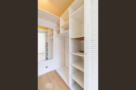 Casa para alugar com 90m², 2 quartos e 2 vagasCloset