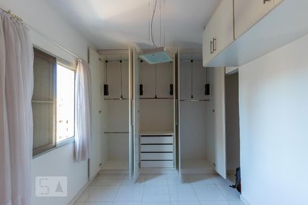 Detalhe Suíte de apartamento para alugar com 1 quarto, 59m² em Cambuí, Campinas