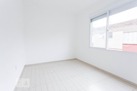 Quarto 1 de apartamento para alugar com 2 quartos, 45m² em Jardim Itu Sabará, Porto Alegre