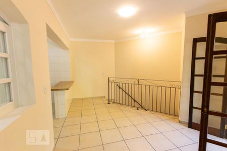 Sala de casa para alugar com 2 quartos, 76m² em Água Branca, São Paulo