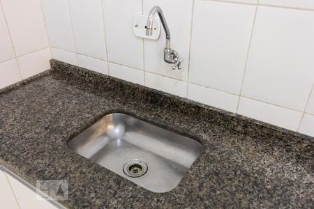 Cozinha Pia de casa para alugar com 2 quartos, 76m² em Água Branca, São Paulo