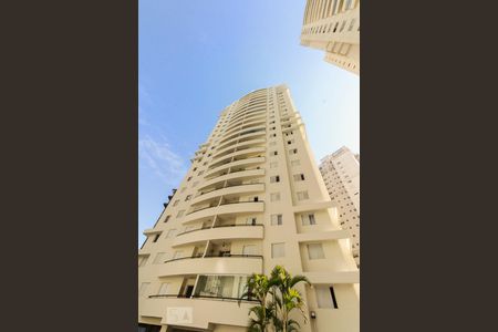 Apartamento à venda com 76m², 3 quartos e 1 vaga Apartamento à venda com 76m², 3 quartos e 1 vagaFachada