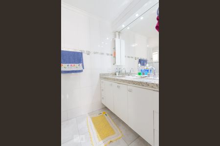 Apartamento para alugar com 160m², 3 quartos e 2 vagas Apartamento para alugar com 160m², 3 quartos e 2 vagasBanheiro da Suíte