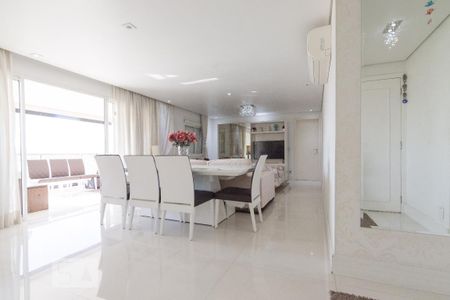 Apartamento para alugar com 160m², 3 quartos e 2 vagas Apartamento para alugar com 160m², 3 quartos e 2 vagasSala