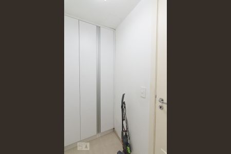 Apartamento para alugar com 160m², 3 quartos e 2 vagas Apartamento para alugar com 160m², 3 quartos e 2 vagasQuarto de Serviço