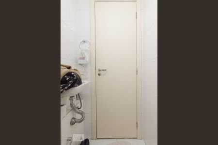 Apartamento para alugar com 160m², 3 quartos e 2 vagas Apartamento para alugar com 160m², 3 quartos e 2 vagasBanheiro de Serviço