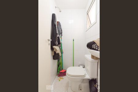 Apartamento para alugar com 160m², 3 quartos e 2 vagas Apartamento para alugar com 160m², 3 quartos e 2 vagasBanheiro de Serviço