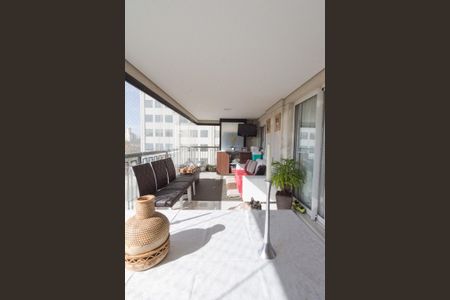 Apartamento para alugar com 160m², 3 quartos e 2 vagas Apartamento para alugar com 160m², 3 quartos e 2 vagasVaranda Gourmet