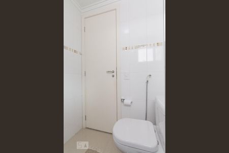 Apartamento para alugar com 160m², 3 quartos e 2 vagas Apartamento para alugar com 160m², 3 quartos e 2 vagasBanheiro