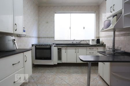 Cozinha de casa para alugar com 3 quartos, 311m² em Km 18, Osasco