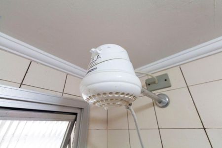 Banheiro Social de apartamento à venda com 2 quartos, 64m² em Vila Babilônia, São Paulo