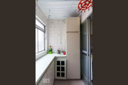 Apartamento à venda com 64m², 2 quartos e 1 vagaÁrea de Serviço