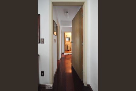 Corredor de apartamento para alugar com 2 quartos, 75m² em Centro, Campinas