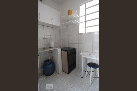 Cozinha de kitnet/studio para alugar com 1 quarto, 30m² em Azenha, Porto Alegre