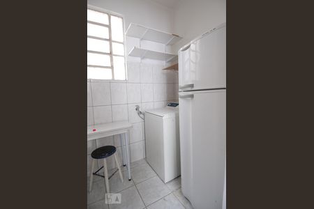 Cozinha de kitnet/studio para alugar com 1 quarto, 30m² em Azenha, Porto Alegre