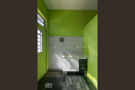 Cozinha de apartamento para alugar com 1 quarto, 26m² em Vila Prado, São Paulo