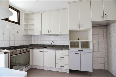 Apartamento à venda com 90m², 3 quartos e 2 vagasCozinha