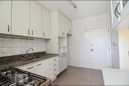 Apartamento à venda com 90m², 3 quartos e 2 vagasCozinha