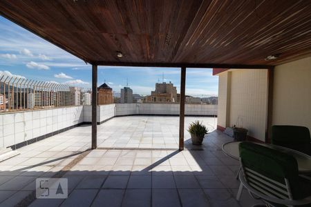 Apartamento à venda com 300m², 3 quartos e 4 vagasVista da sala