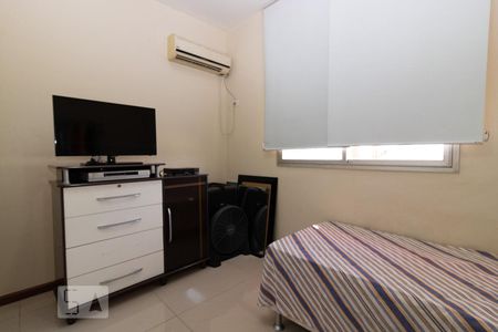Apartamento à venda com 300m², 3 quartos e 4 vagasQuarto 2
