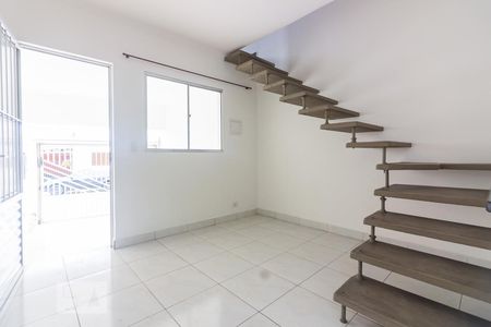 Sala de casa para alugar com 2 quartos, 60m² em Vila Yolanda, Osasco