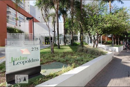 Apartamento para alugar com 121m², 3 quartos e 2 vagasFachada