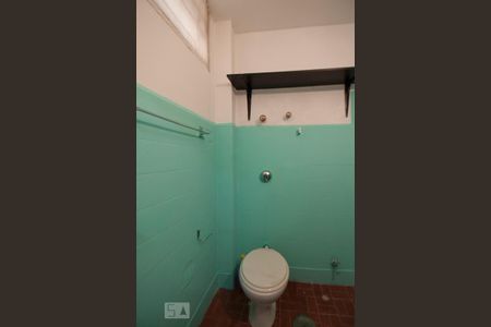 Banheiro de kitnet/studio para alugar com 1 quarto, 34m² em Vila Buarque, São Paulo