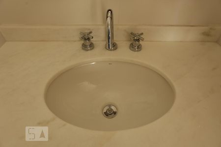 Banheiro de apartamento à venda com 1 quarto, 40m² em Vila Buarque, São Paulo