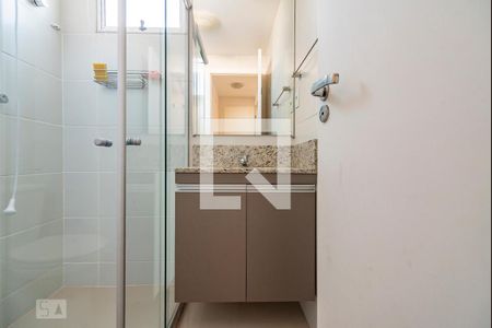 Banheiro social de apartamento à venda com 3 quartos, 90m² em Sagrada Família, Belo Horizonte
