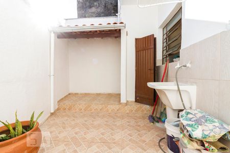 Casa para alugar com 85m², 2 quartos e sem vagaQuintal dos Fundos e Area de Serviço 