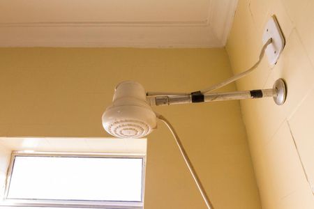 Casa para alugar com 85m², 2 quartos e sem vagaChuveiro do Banheiro Social 