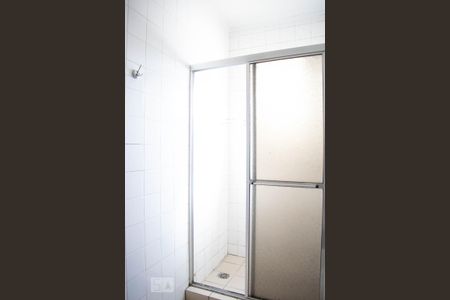 Banheiro de apartamento para alugar com 1 quarto, 47m² em Jardim Botânico, Porto Alegre