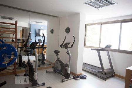 Apartamento para alugar com 93m², 3 quartos e 1 vaga Apartamento para alugar com 93m², 3 quartos e 1 vagaAcademia