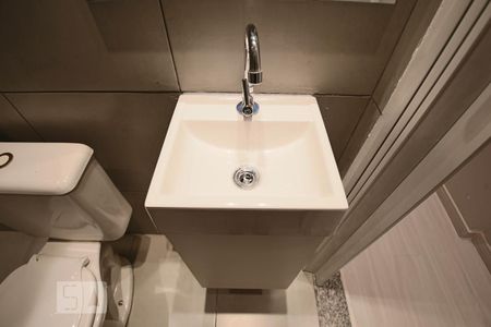 Banheiro de kitnet/studio à venda com 1 quarto, 30m² em Bela Vista, São Paulo