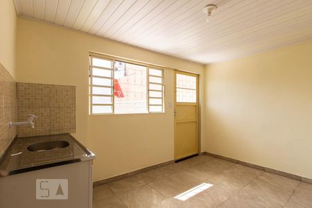 Cozinha de casa para alugar com 1 quarto, 46m² em Campina do Siqueira, Curitiba