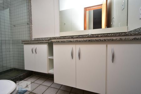Banheiro  de apartamento à venda com 1 quarto, 50m² em Boa Viagem, Niterói